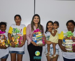 Imagem 5 do post Secretaria de Assistência Social realiza a entrega de fardamento e cestas nutricionais para o ‘Grupo Mulheres que Sonham’