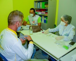 Imagem 4 do post Prefeitura de Senador Rui Palmeira realiza testes rápidos de COVID-19 nos servidores da saúde
