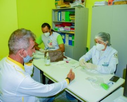 Imagem 8 do post Prefeitura de Senador Rui Palmeira realiza testes rápidos de COVID-19 nos servidores da saúde