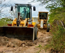 Imagem 4 do post Prefeitura de Senador Rui Palmeira intensifica os trabalhos de recuperação e manutenção de estradas vicinais