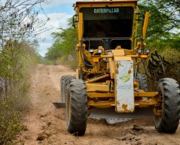Imagem 2 do post Prefeitura de Senador Rui Palmeira intensifica os trabalhos de recuperação e manutenção de estradas vicinais
