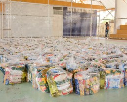 Imagem 18 do post Prefeitura de Senador Rui Palmeira realiza mais uma entrega de cestas do Programa Municipal Cesta Feliz