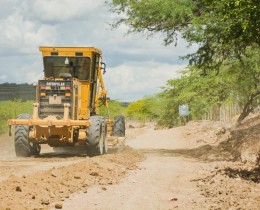 Imagem 5 do post Prefeitura de Senador Rui Palmeira realiza manutenção e recuperação de estradas vicinais