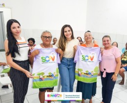 Imagem 3 do post Gestão municipal realiza entrega das camisas para o Grupo de Idoso do Serviço de Convivência e Fortalecimento de Vínculos - SCFV.