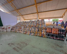 Imagem 5 do post Gestão realiza entrega de cestas básicas do Programa Alimento + Senador, especial de Natal