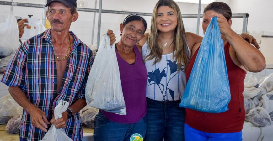 Prefeitura de Senador Rui Palmeira distribui 8 mil kg de peixes na Semana Santa