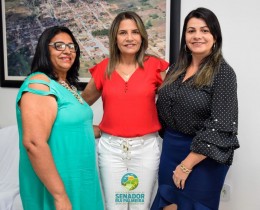 Imagem 1 do post Prefeita Jeane Moura empossa novos diretores da rede municipal de Ensino