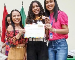 Imagem 3 do post Aluna rui-palmeirense recebe premiação da Olímpia Brasileira de Matemática das escolas públicas (OBMEP).